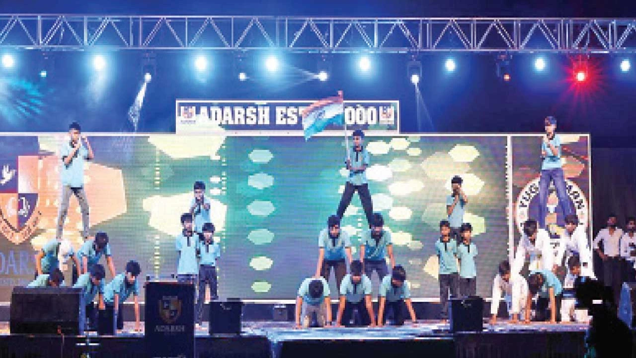 Lunavada: લુણાવાડાની આદર્શ વિદ્યાલયનો રજત જયંતી મહોત્સવ ઉજવાયો 