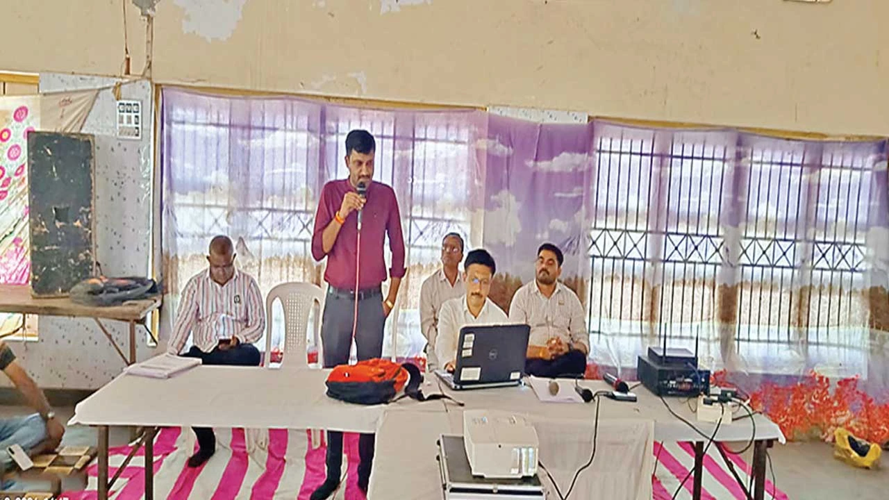 Dhandhuka: ધંધૂકામાં ચૂંટણી તાલીમ શિબિર યોજાઈ, 300 ઉપરાંત કર્મીઓને તાલીમ અપાઈ 