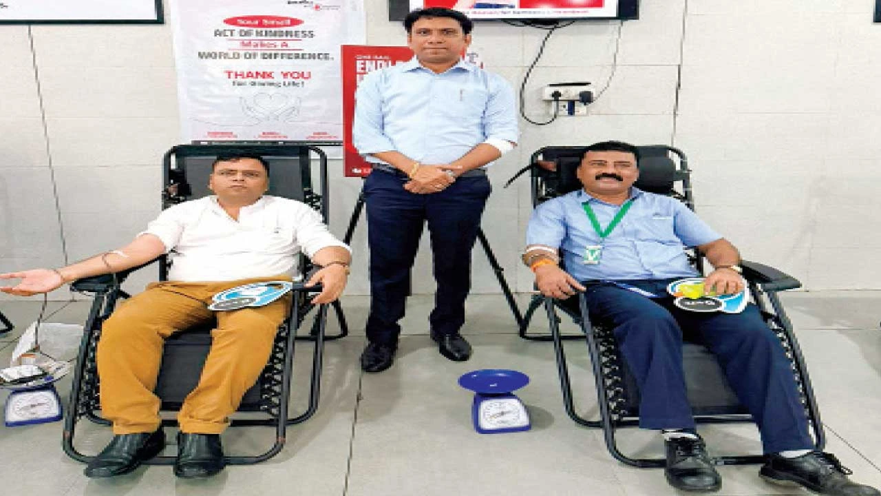 કરજણમાં Sorar Textile Solutions દ્વારા રક્તદાન શિબિરનું આયોજન.