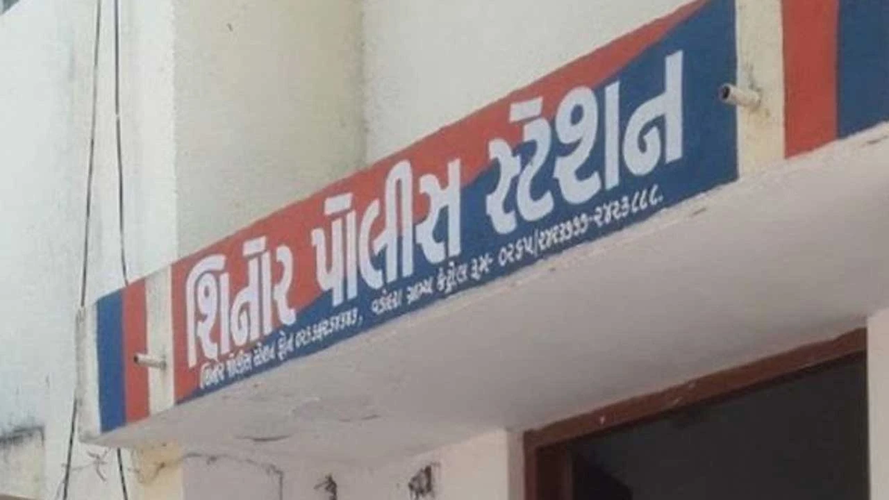 વડોદરાના સુરાશામળ ગામે જુગાર રમતા 5 શખ્સો ઝડપાયા.