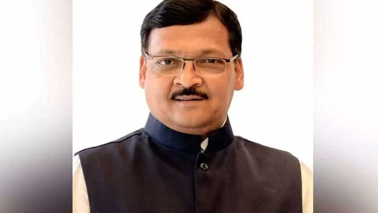 Bharuch: ઈશ્વરસિંહ પટેલની જાહેરાત, વલ્લભદાસે લોકોપયોગી કામ બતાવવું પડશે, નહિંતર હું રાજકારણ છોડી દઈશ.