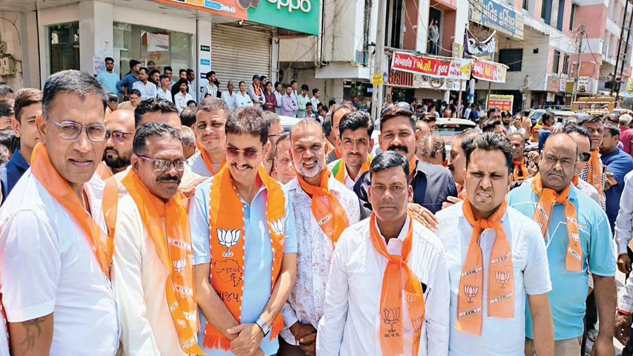 Balasinor: બાલાસિનોર તા. પં.ની 18 અને જિ. પં.ની 3 બેઠક માટે ફોર્મ ભરાયા 