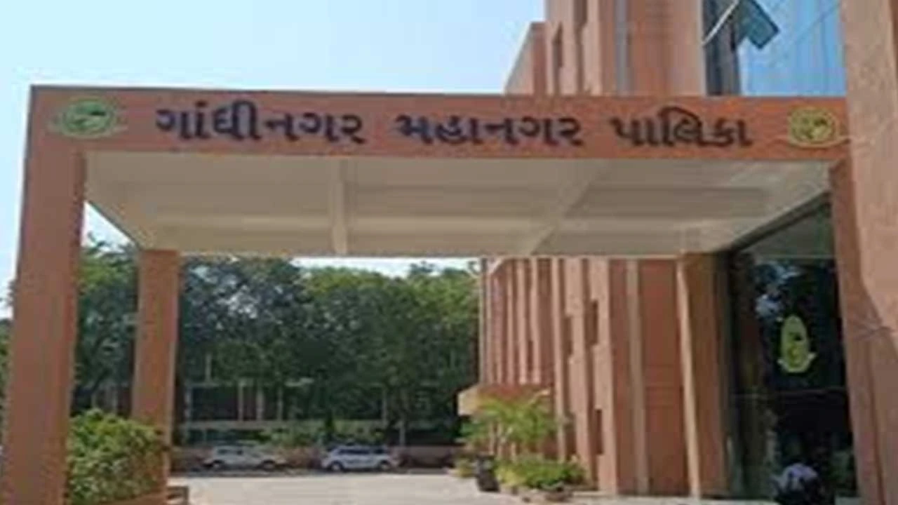 Gandhinagar: 1,816 ઉમેદવારો ફસકી ગયા, ભાજપમાંથી 720 બિનહરીફ, 9,237 બેઠકો માટે 26મીએ મતદાન