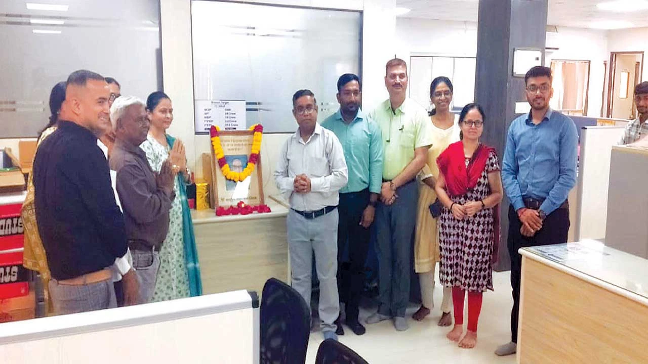 Dabhoi: ડભોઇLICશાખા દ્વારા ડૉ. બાબાસાહેબ જન્મજયંતી ઉજવાઇ