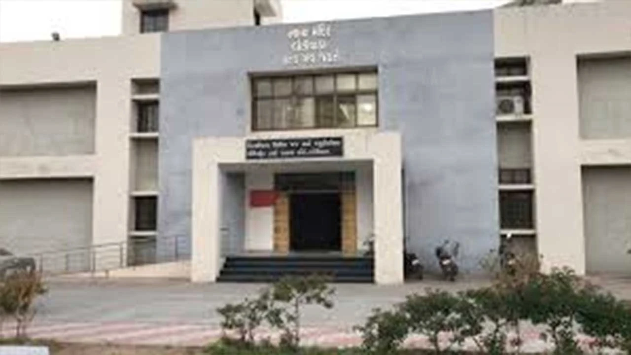 વાવ કોર્ટે ટડાવમાં માર મારવાના કેસમાં 3 આરોપીઓને 1 વર્ષની સજા કરી.