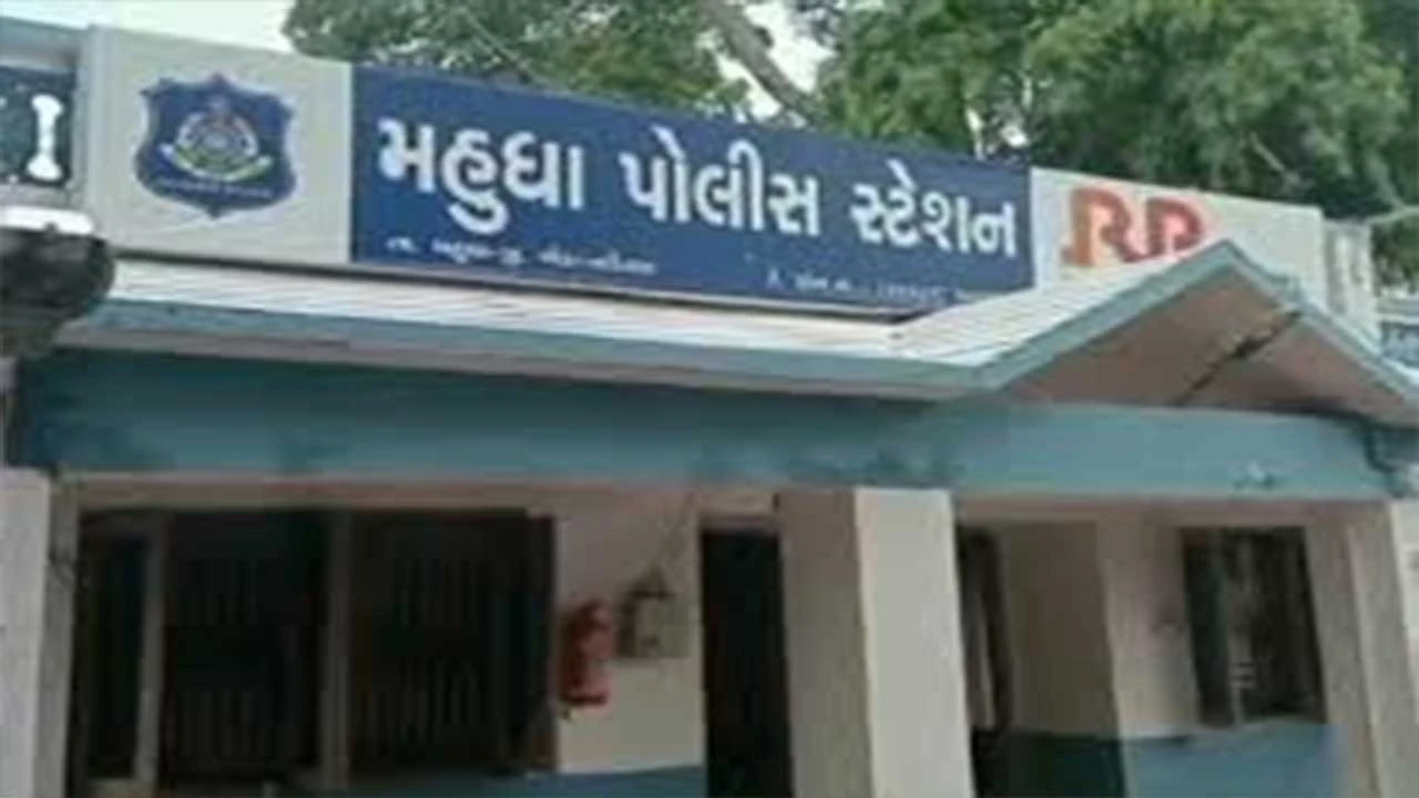 કૌટુંબિક કાકી પર રેપ, ભત્રીજાને 10 વર્ષની જેલની સજા ફટકારાઈ !