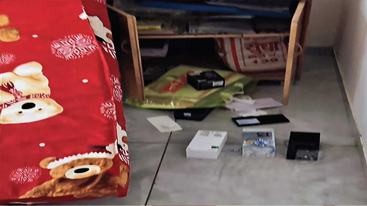 સિદ્ધપુરમાં બંધ મકાનમાં તસ્કરોએ રૂ. 1.90 લાખની ચોરી કરી.