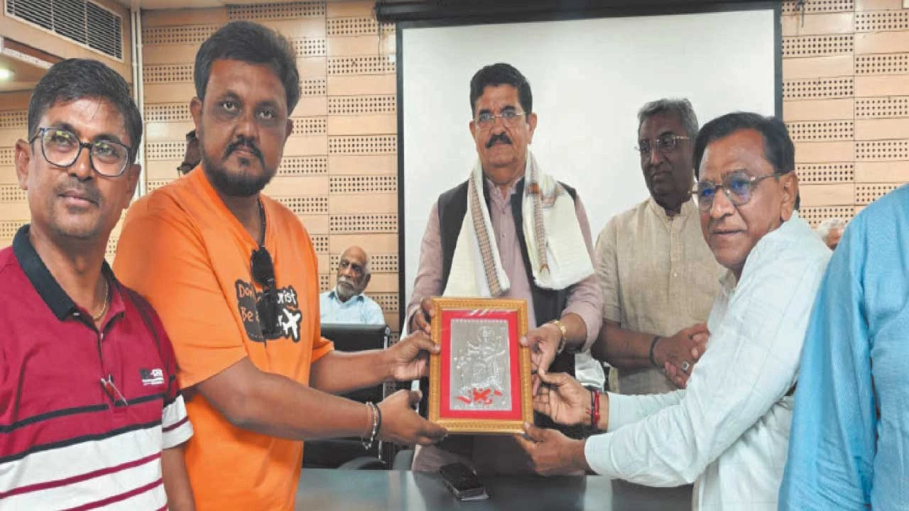 મેહસાણાના APMCમાં રોકડ તંગીનો અંત રજૂઆતથીખેડૂતો-વેપારીઓને રાહત