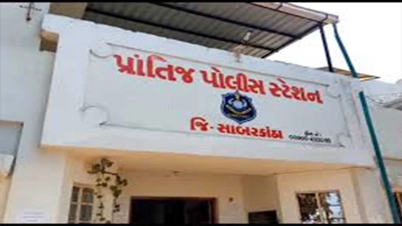 જેનપુરમાં મામેરામાં જવા વાહનમાં બેસવા મુદ્દે ઝઘડો, 4ને ઈજા.