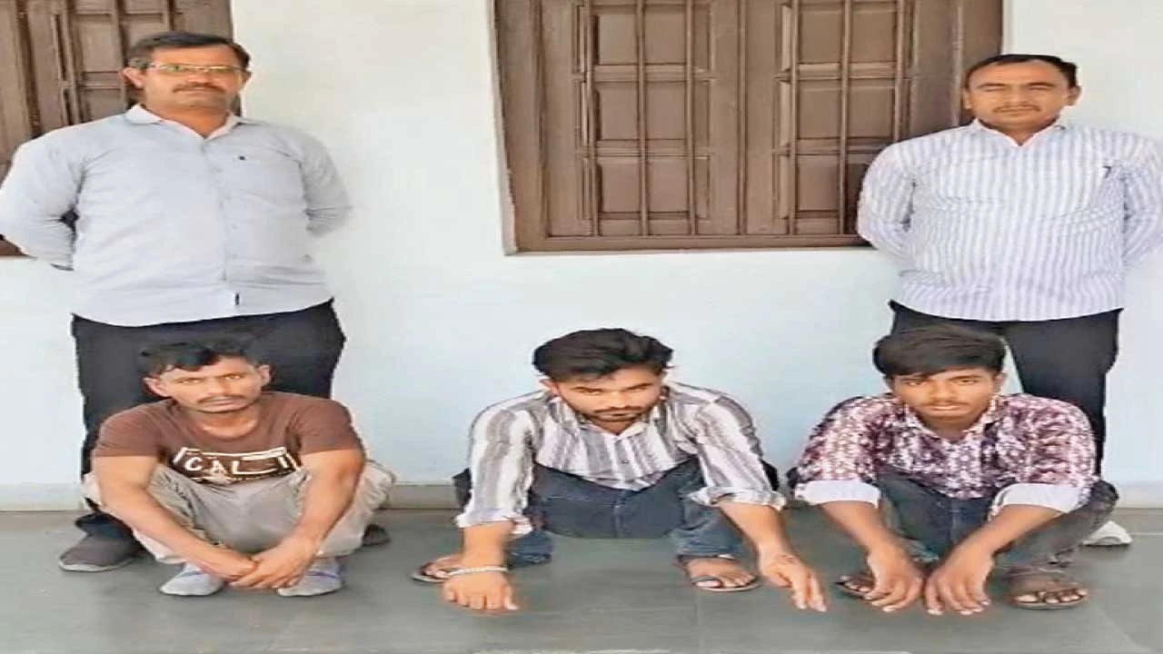 એટા નજીકથી અપહરણ કરનાર 3 આરોપીઓ સુઈગામ પોલીસની પકડમાં.