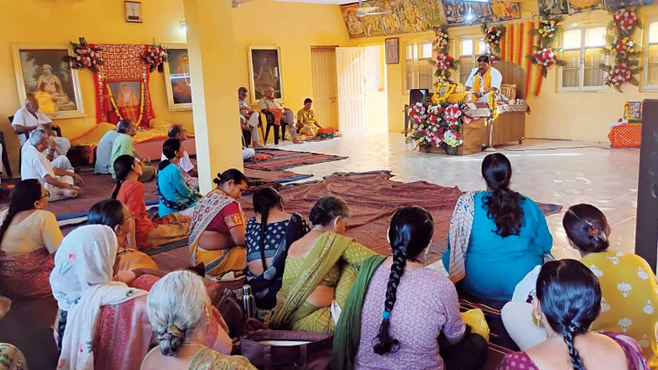 ચાણોદ ગંગા મહાદેવ આશ્રામ ખાતે શિવમહાપુરાણ કથા યોજાઇ.