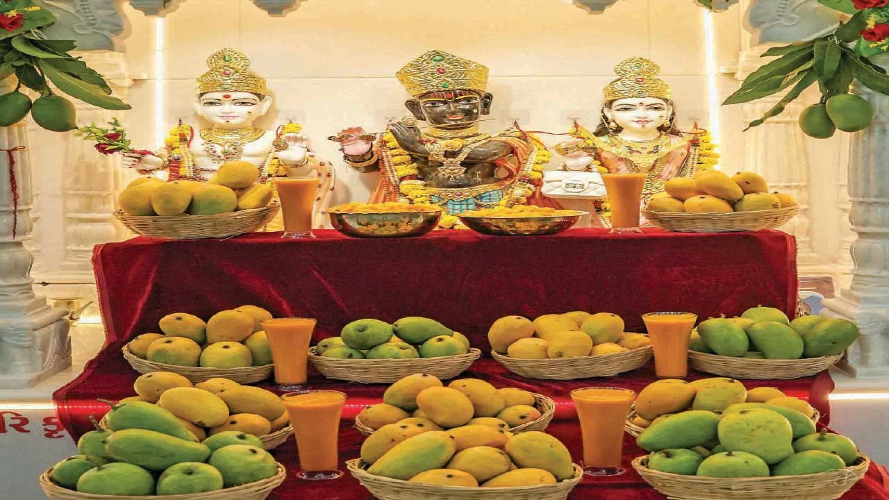 કોડીનાર સ્વામિનારાયણ મંદિરમાં કેરી મનોરથ ઉત્સવ