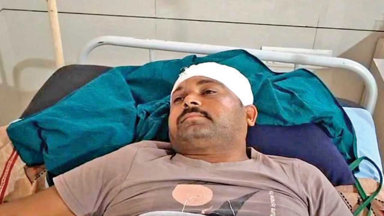 ડભોઈમાં સરકારી દવાખાને પોલીસ કર્મીઓ પર જીવલેણ હુમલો