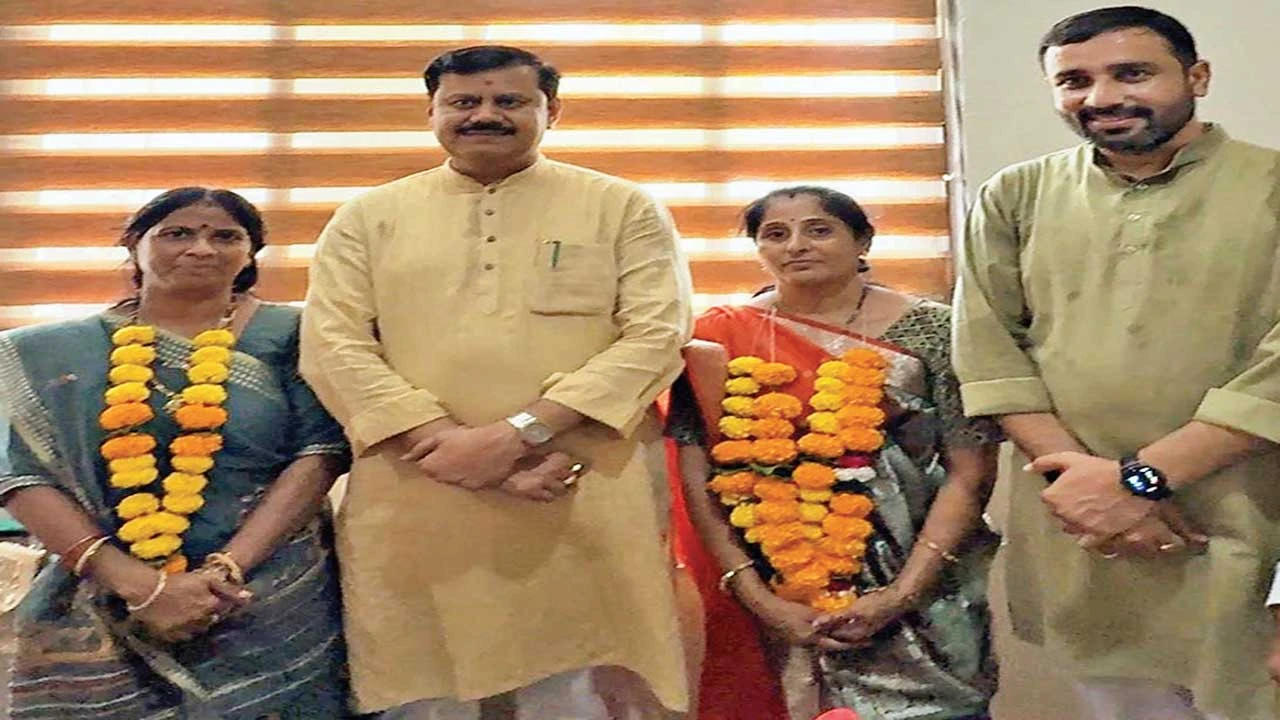 સુરેન્દ્રનગર મહાનગરપાલિકાના નવા હોદ્દેદારોએ વૈદિક યજ્ઞ બાદ ચાર્જ સંભાળ્યો, શહેર વિકાસની ખાતરી