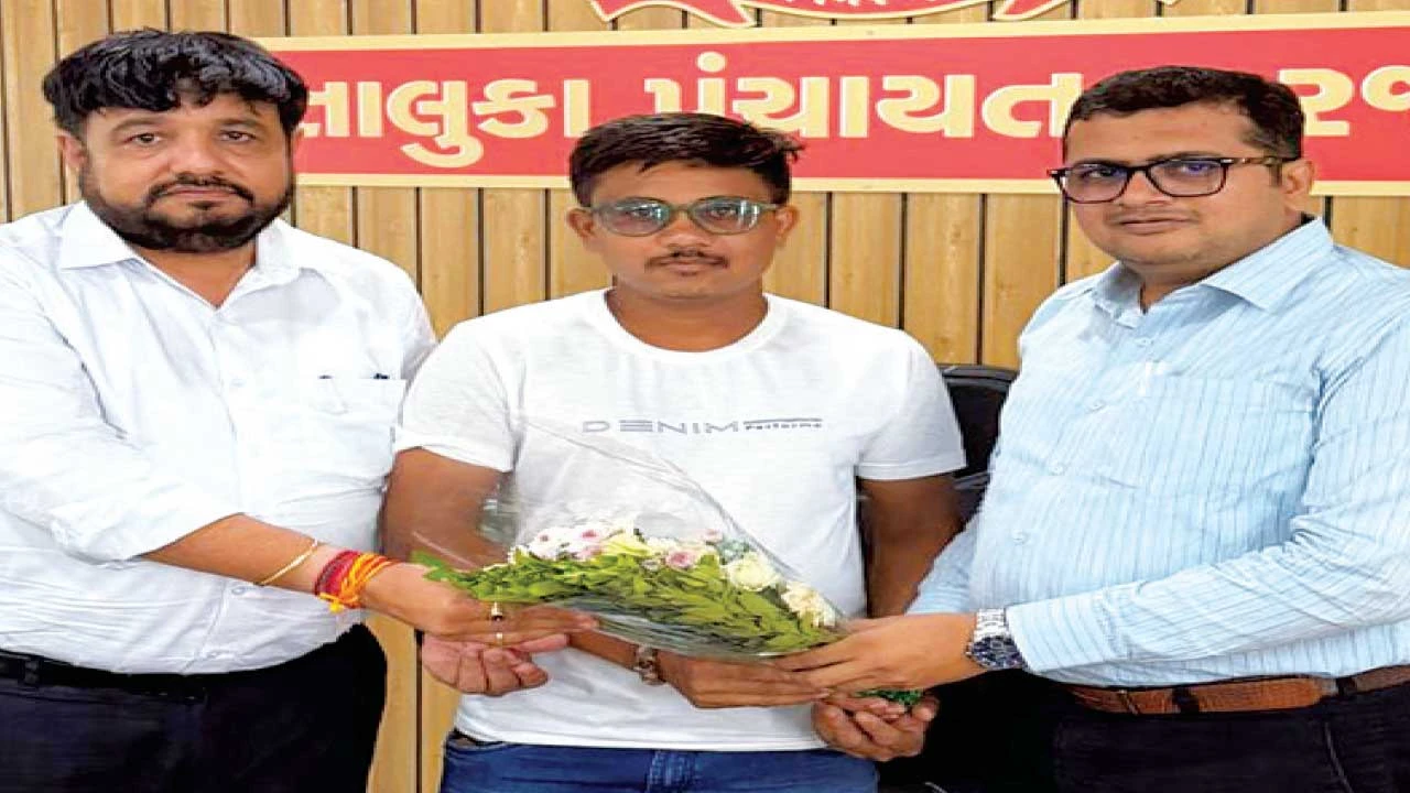 કરજણ તાલુકા પંચાયત: કારોબારી સમિતિ અને સામાજિક ન્યાય સમિતિના હોદ્દેદારોને મેન્ડેટ અપાયા