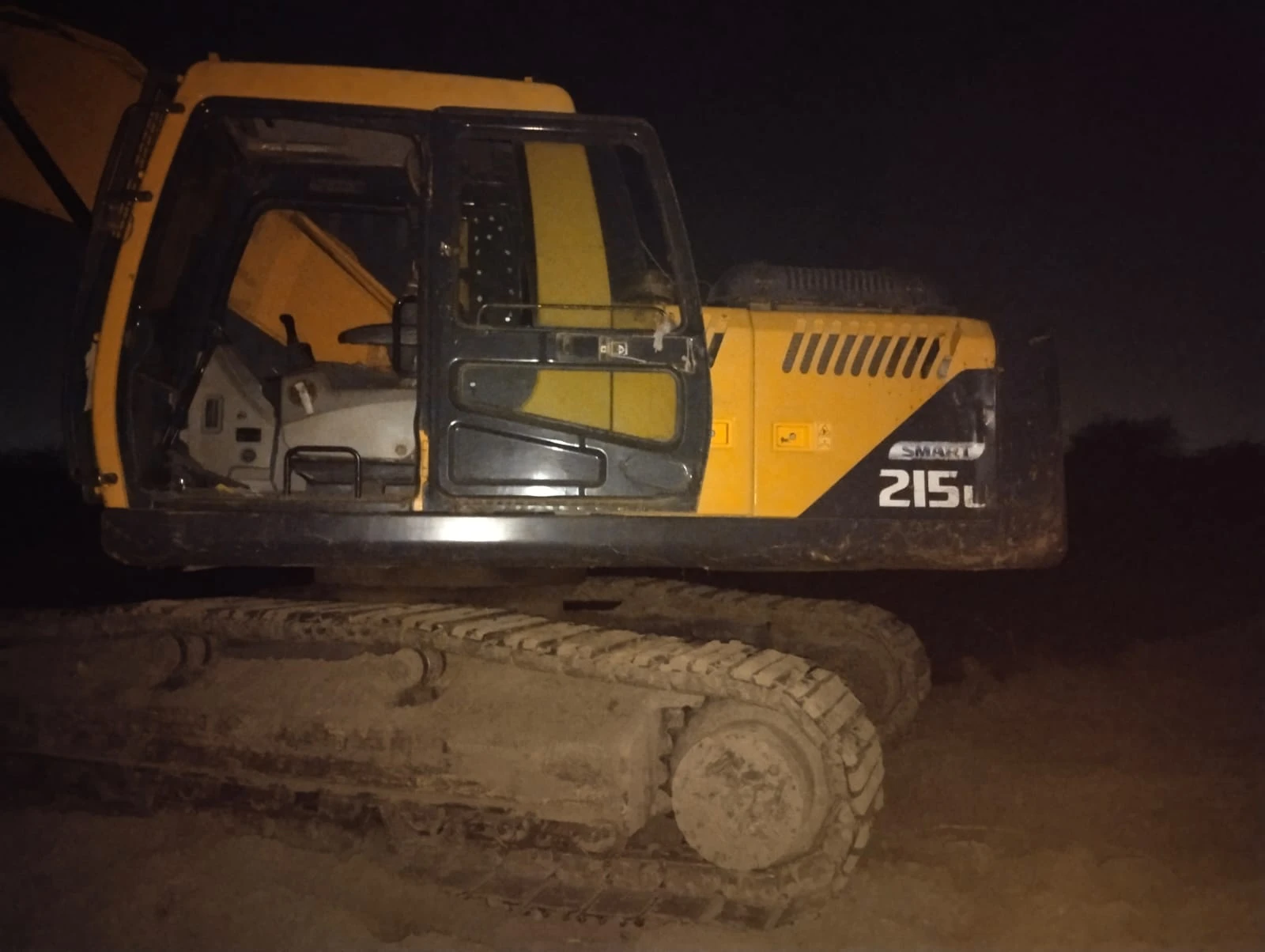 Bharuch News: Midnight Raid Exposes Rs 1.5 Crore Illegal Mining in Vagra