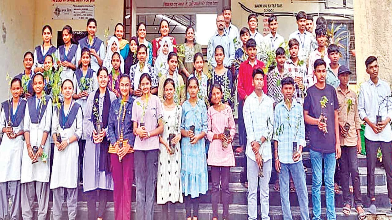 છોટાઉદેપુર: નસવાડીની સાયન્સ સ્કૂલમાં વૃક્ષારોપણ કાર્યક્રમ યોજાયો