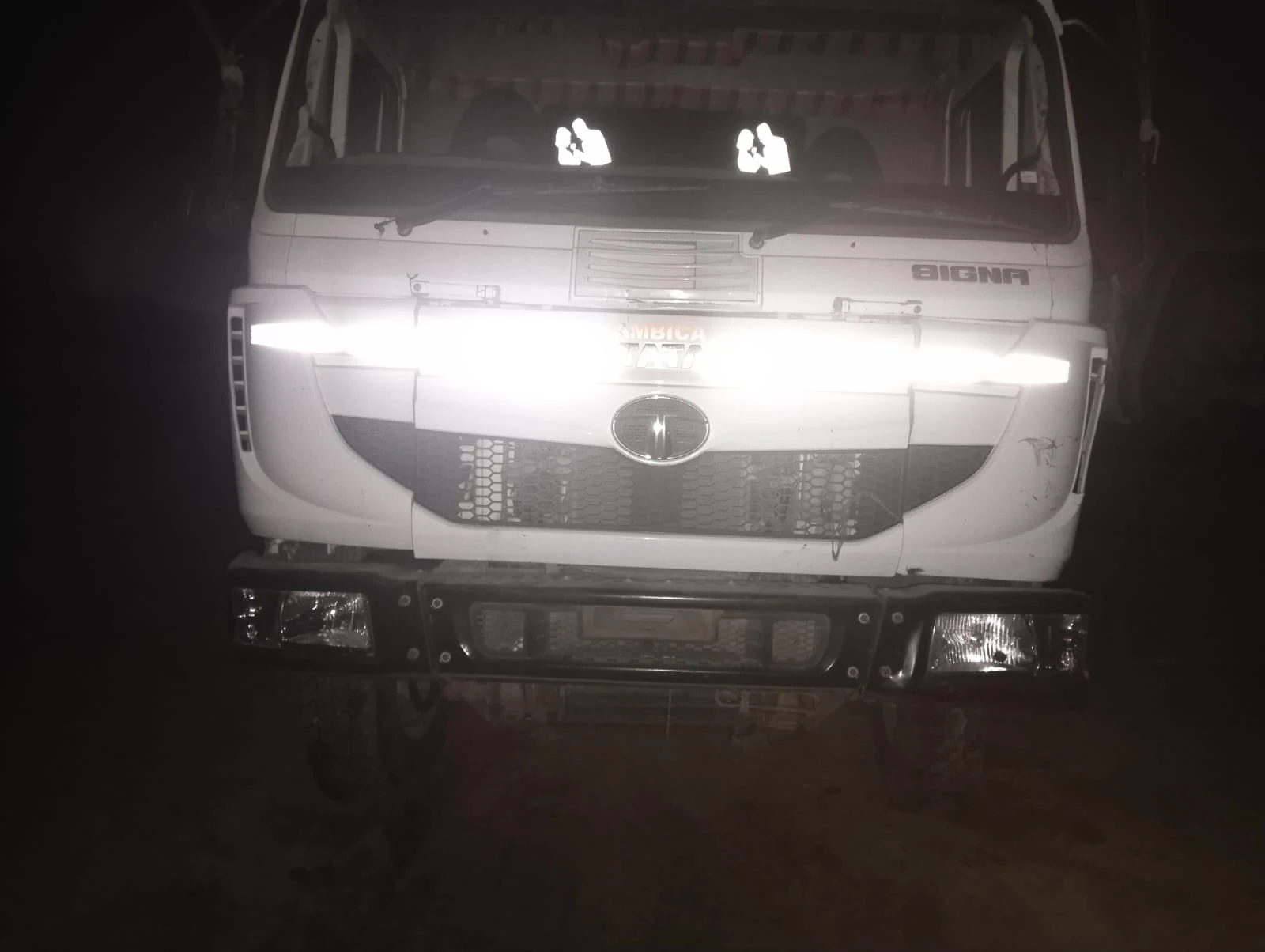 Bharuch News: Midnight Raid Exposes Rs 1.5 Crore Illegal Mining in Vagra