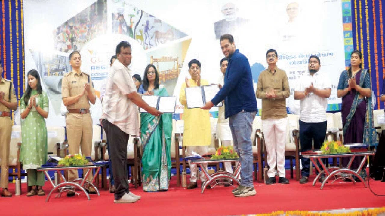 Chhotaudepur: છોટાઉદેપુરના જિલ્લાકક્ષાના કાર્યક્રમમાં રૂા.46.81 કરોડના 23 એમ.ઓ.યુ.