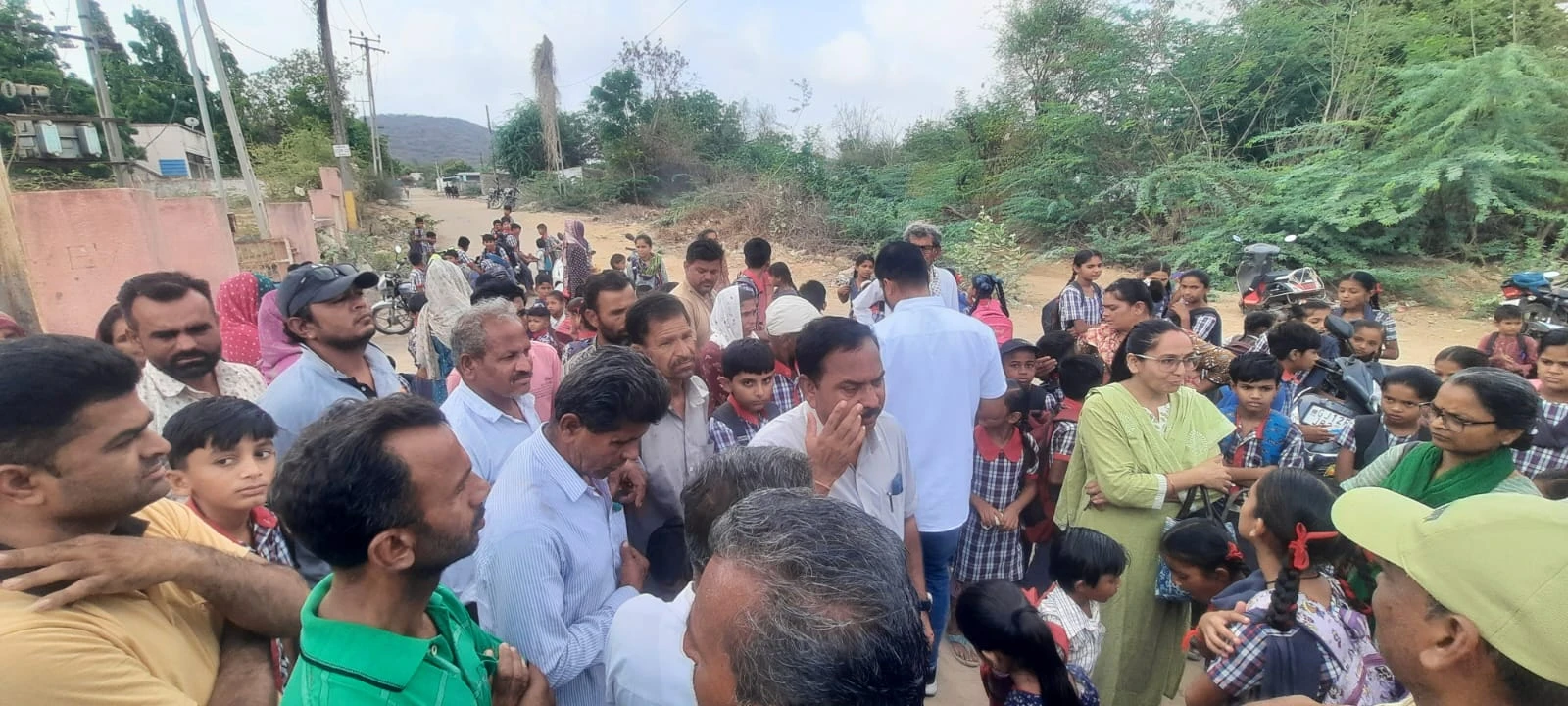 Kutch News: Parents Lock Nakhatrana Primary School Over Teacher Shortage