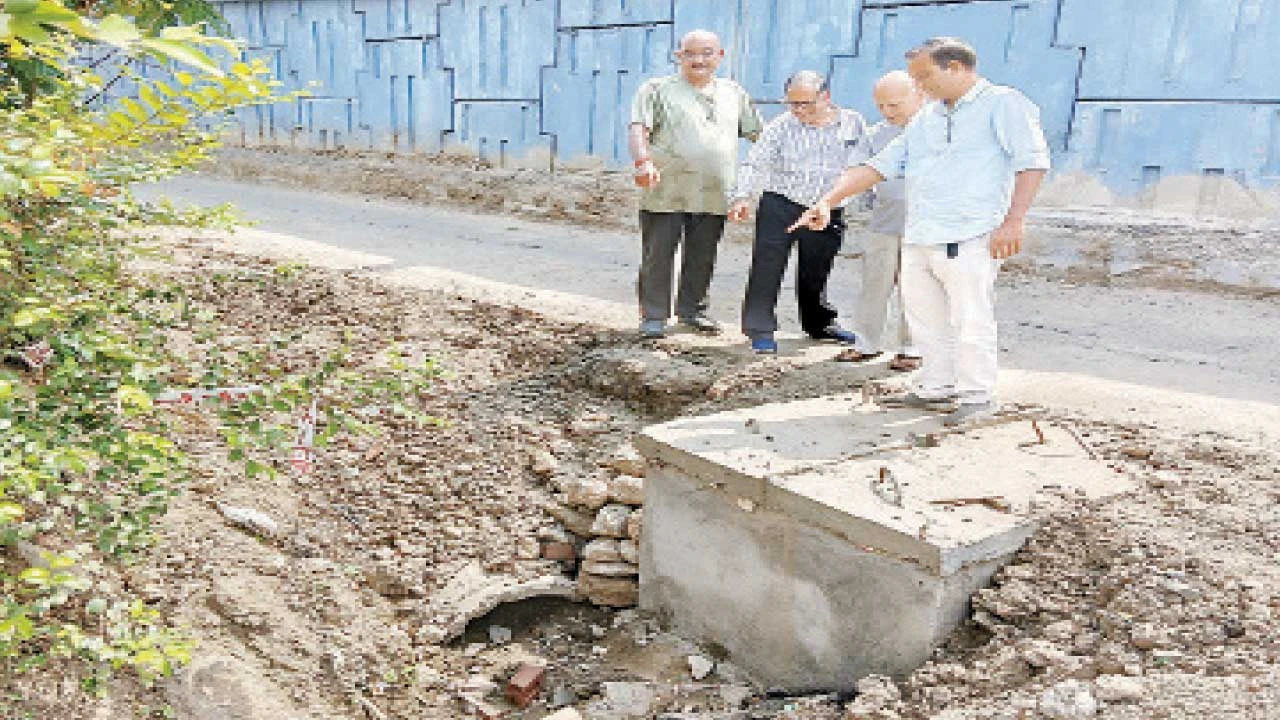 ડભોઈ: ચોમાસા અગાઉ વરસાદી કાંસ પૂરાતા સ્થાનિકોમાં ભારે રોષ