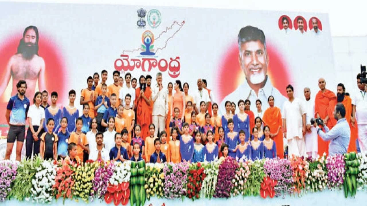 12મા આંતરરાષ્ટ્રીય યોગ દિનના અવસરે આંધ્રપ્રદેશથી યોગમય રાષ્ટ્ર અને યોગમય વિશ્વનું આહવાન