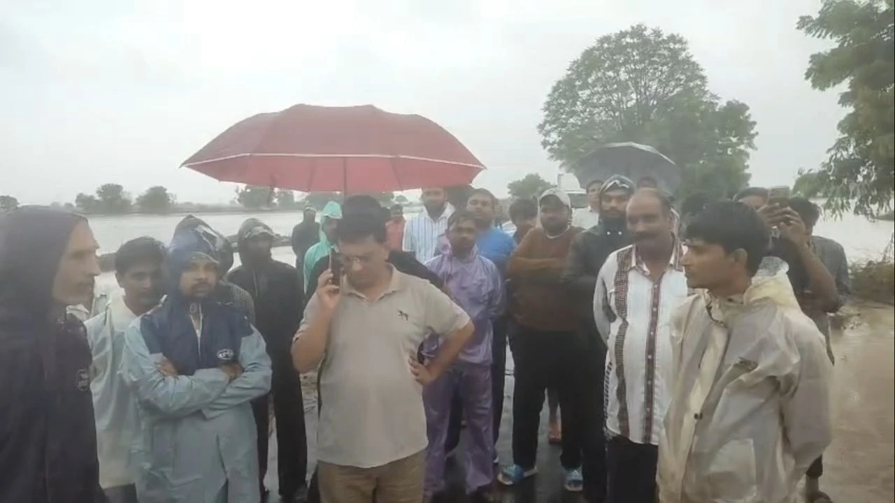 Amreli News: Savarkundla Flood: Junasavar Village Isolated, Bhavnagar Highway Closed