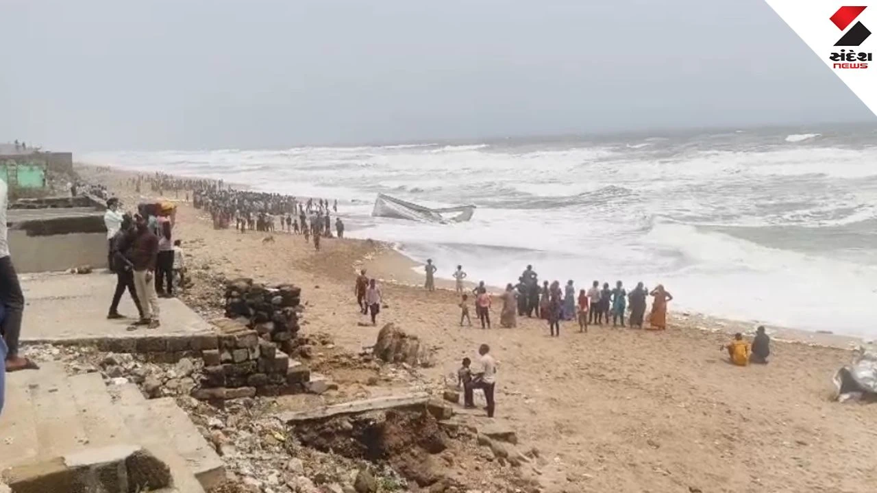 Porbandar: Mysterious Unclaimed Tanker Found At Madhavpur Beach, Investigation On