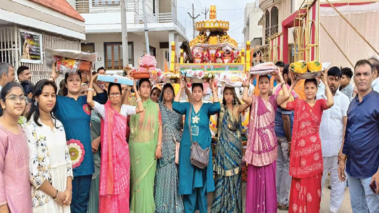 ઈડર: ભગવાન જગન્નાથ મામાના ઘરેથી નિજધામ પરત ફર્યા, રથયાત્રાનો ભક્તિમય માહોલ