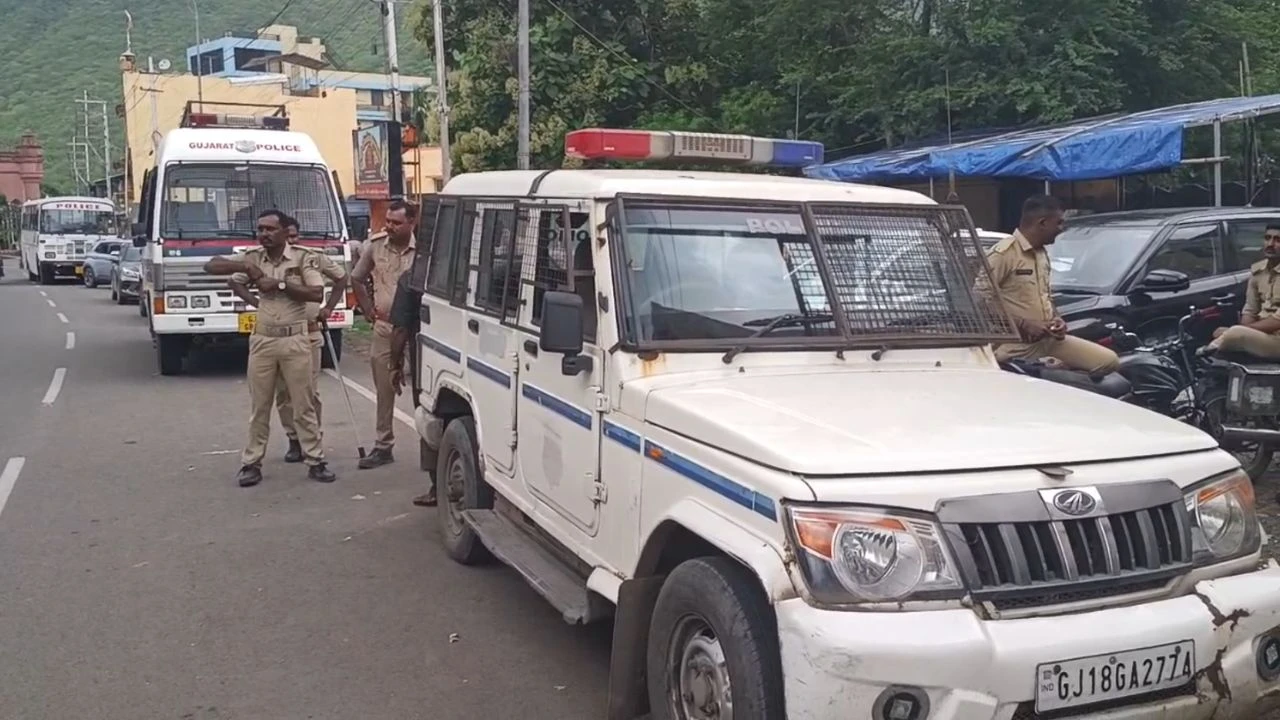 Junagadh News: Girnar Nirvan Ladu Utsav: Over 400 Police Personnel Deployed for Security