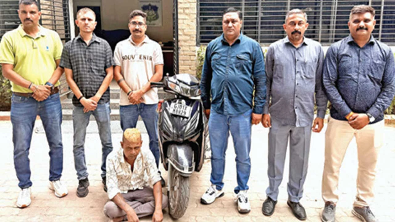 ગાંધીનગર અને ગ્રામ્ય વિસ્તારમાં મંકી ટોપી પહેરી ચેઇન સ્નેચિંગ કરતો ચોર ઝડપાયો