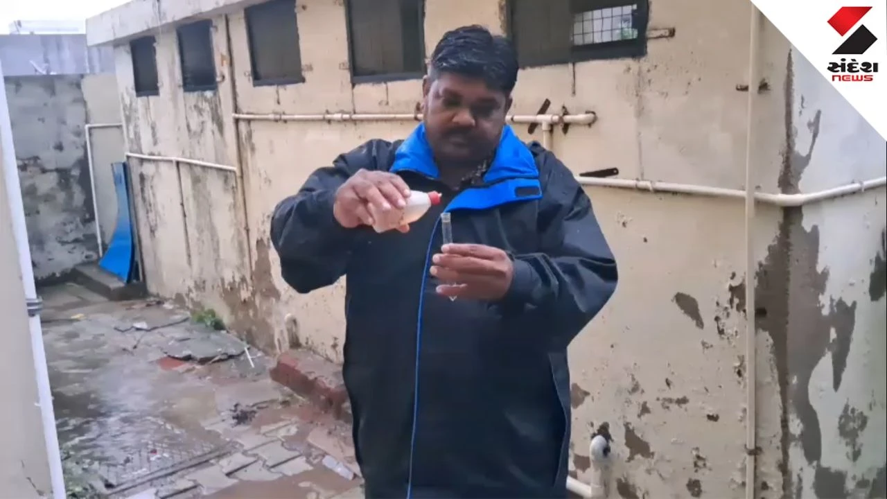 Ahmedabad Rain Update: AMC Issues Health Alert, Distributes 71k Chlorine Tablets & Food Packets