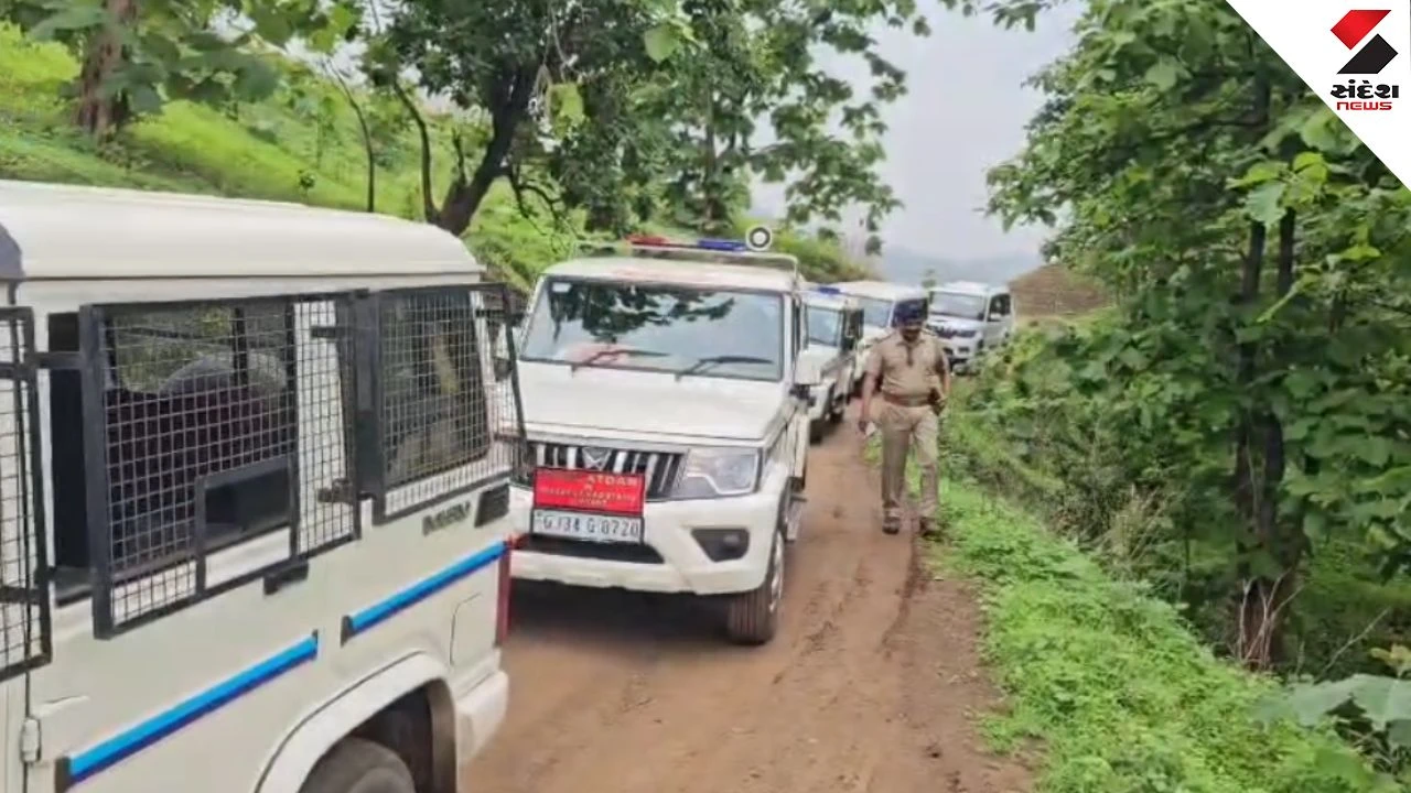 Gujarat Education Minister Rivaba Jadeja Convoy Stuck In Mud At Chhotaudepur