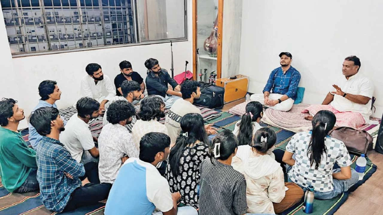 પાલનપુરની એમ.એ.પરીખ કોલેજમાં સંગીત વિભાગ દ્વારા રાત્રિકાલીન સંગીત વર્કશોપનું સફળ આયોજન