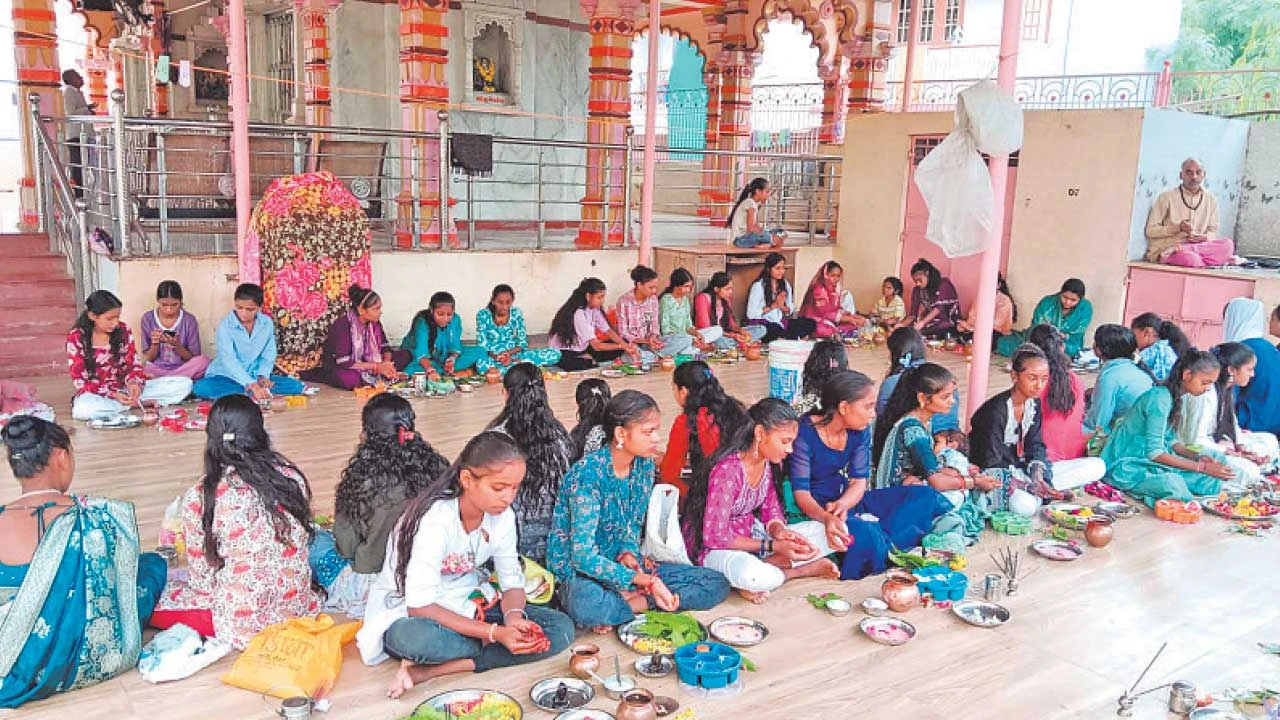 મહીસાગર: કોઠંબા સહિત સમગ્ર તાલુકામાં ભક્તિભાવ સાથે અલૂણા ગૌરીવ્રતનો પ્રારંભ થયો