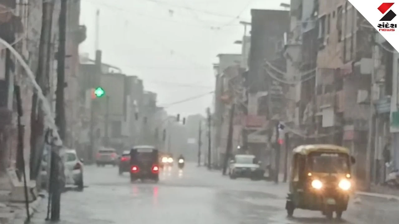 Heavy Gujarat Rain Alert: Vadodara & Nasvadi Flooded, Ashwin River Overflows