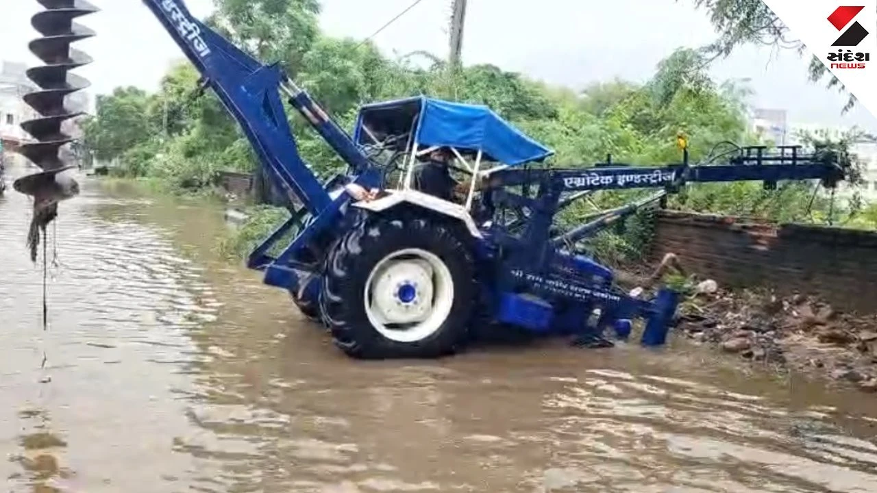 Heavy Rain in Anand Karamsad: Over 11 Inches Recorded, Karamsad-Gana Road Submerged