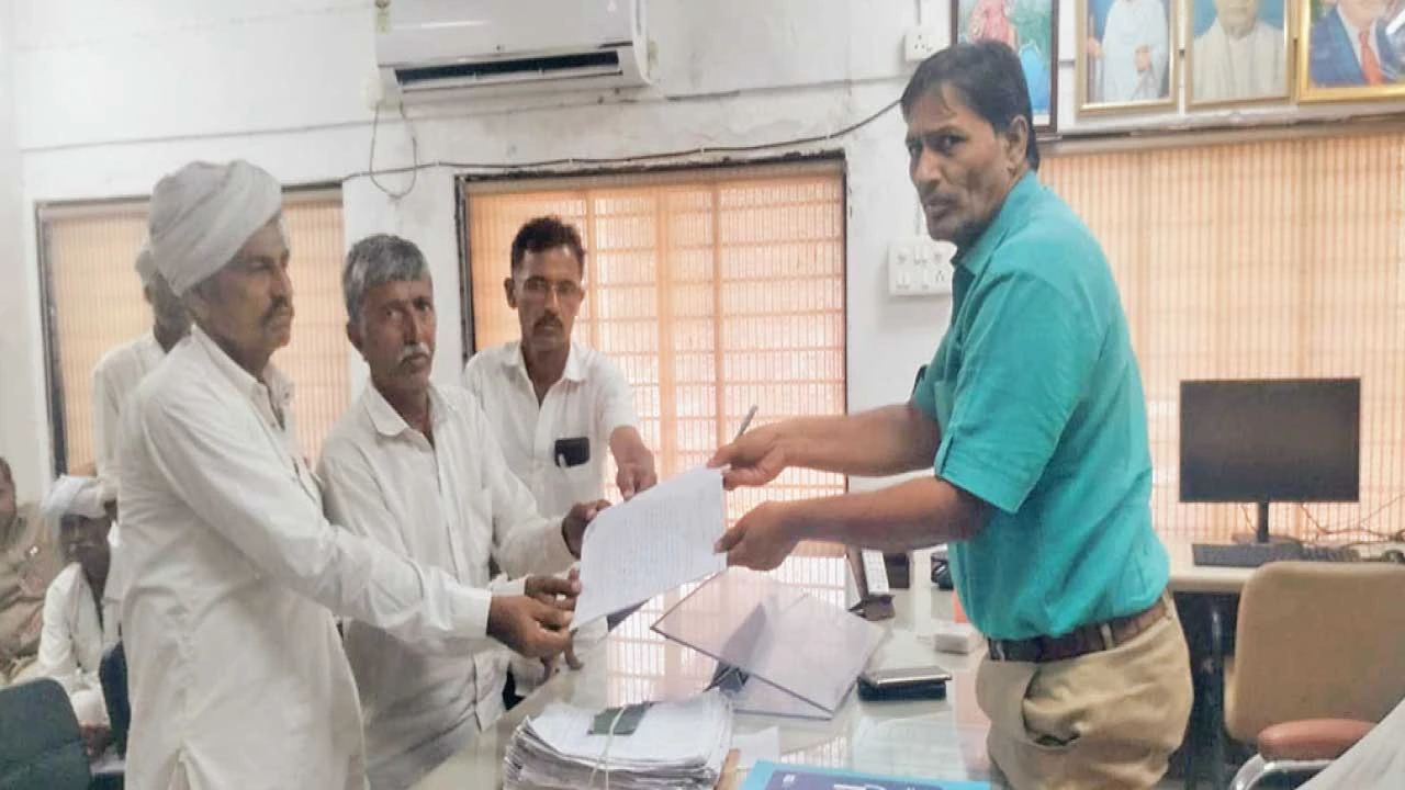 ભાચલી ગામમાં વરસાદી પાણીના નિકાલ માટે ગ્રામજનોની ચીજ, મામલતદારને આવેદન