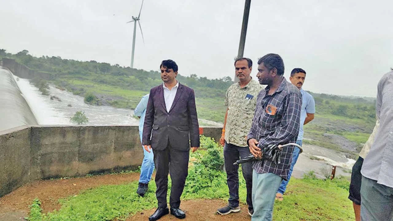 ચોટીલા નાયબ કલેક્ટરની ત્રિવેણી ઠાંગા ડેમની ફરી મુલાકાત, ઓવરફ્લોની સ્થિતિની સમીક્ષા