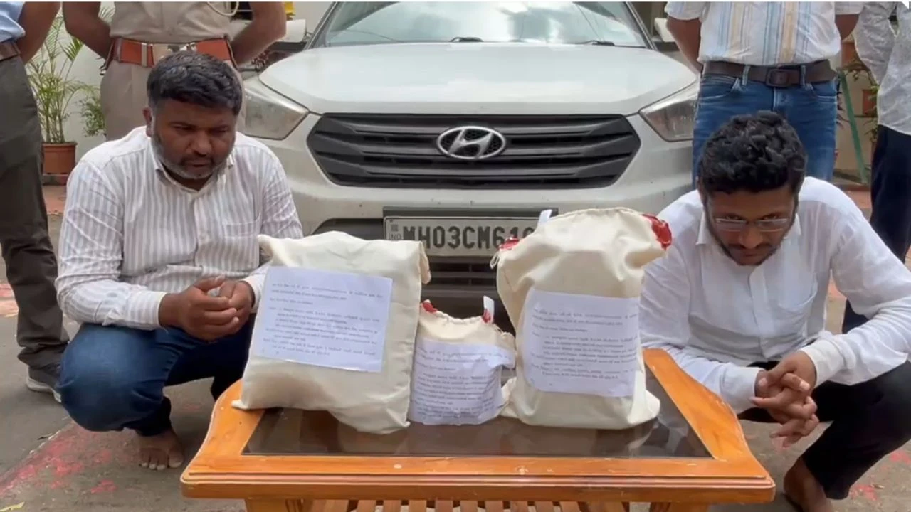 Navsari News: Vansda Police Seized Ganja: Two Arrested with ₹8.63 Lakh Worth Goods