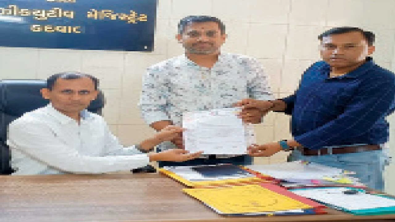 વડોદરા: ચૂંટણી ફરજમાં શિક્ષકોનું બાકી મહેનતાણું તાત્કાલિક ચૂકવવા માંગ.