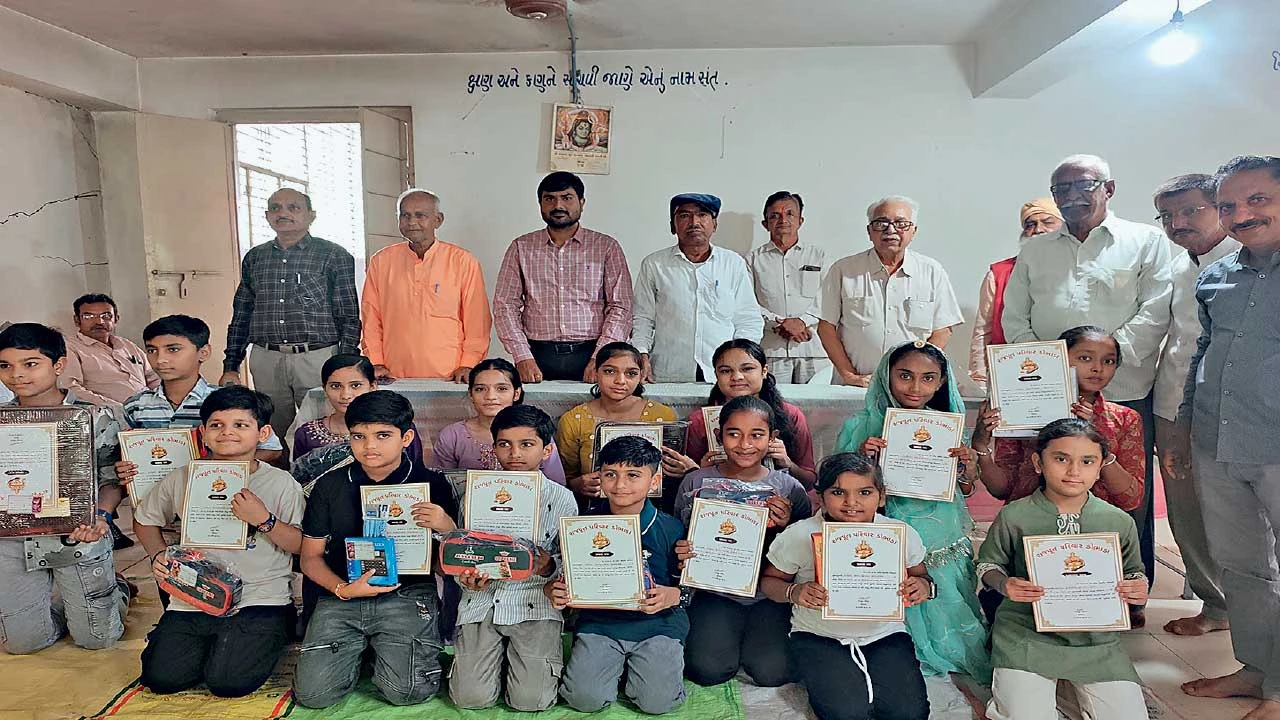 ડોભાડામાં રાજપૂત સમાજના તેજસ્વી વિદ્યાર્થીઓ અને સિદ્ધિ મેળવનારાઓનો સન્માન સમારોહ