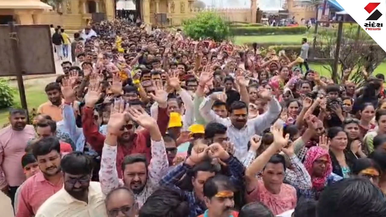 Somnath Shravan Shiv Mahotsav Starts 51 Kundi Mahamrityunjay Yagna Organised