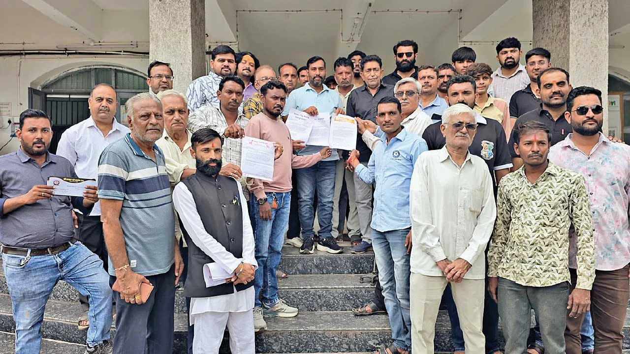 Botad: રાણપુરમાં શ્રાવણ દરમિયાન નોન વેજના વેચાણ પર પ્રતિબંધ મૂકવા માગ