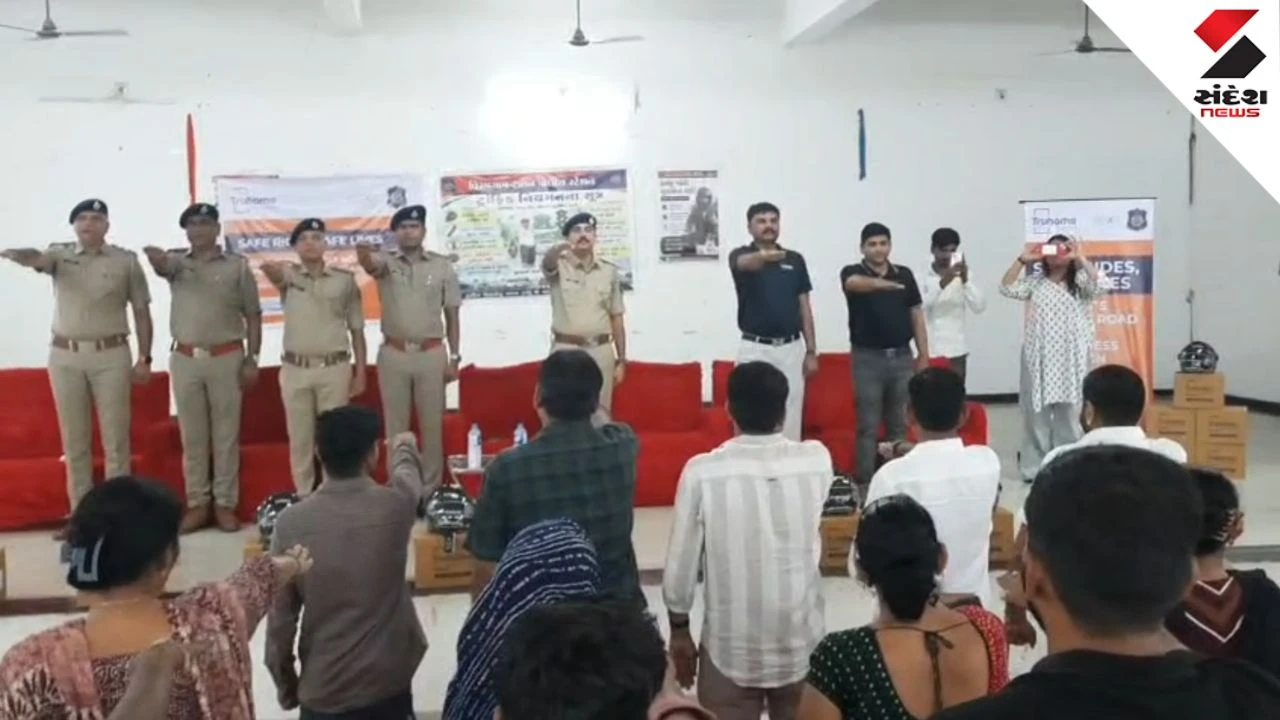 Ahmedabad News: Rural Police Distributes Over 500 Helmets in Traffic Awareness Drive in Viramgam
