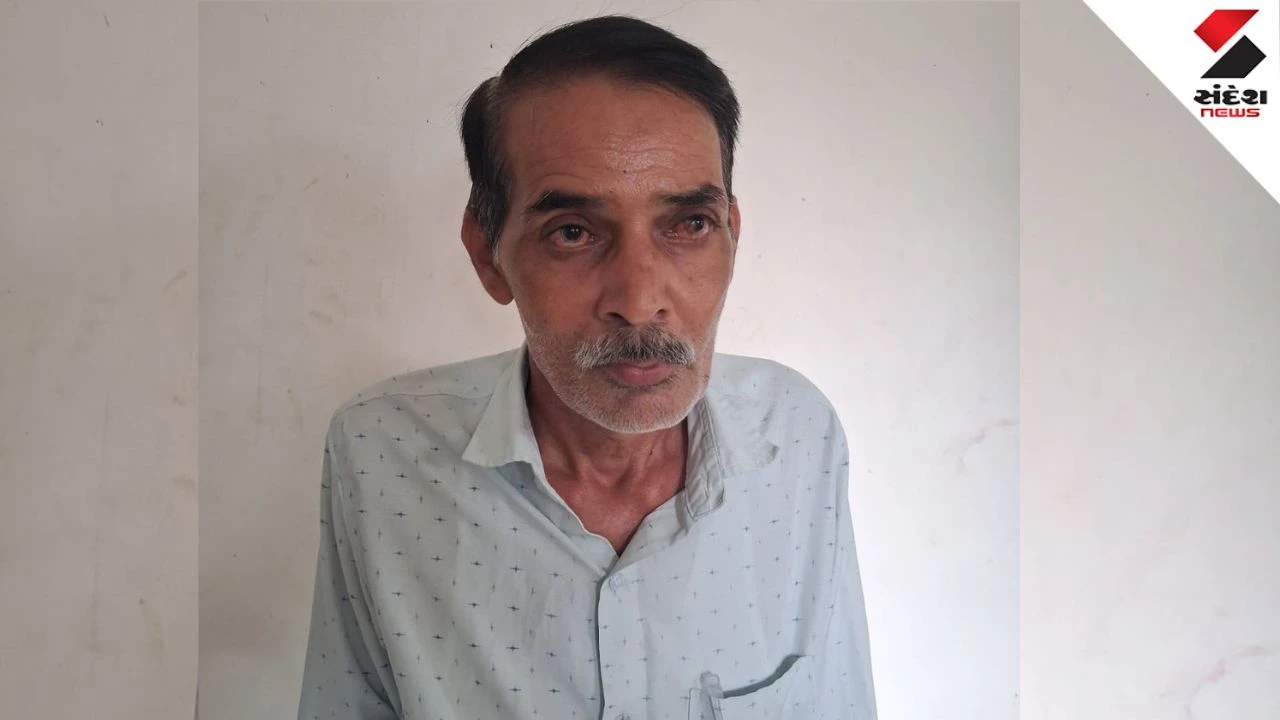 Anand News: Sojitra Limbali Primary School Principal Arrested with Alcohol Bottles