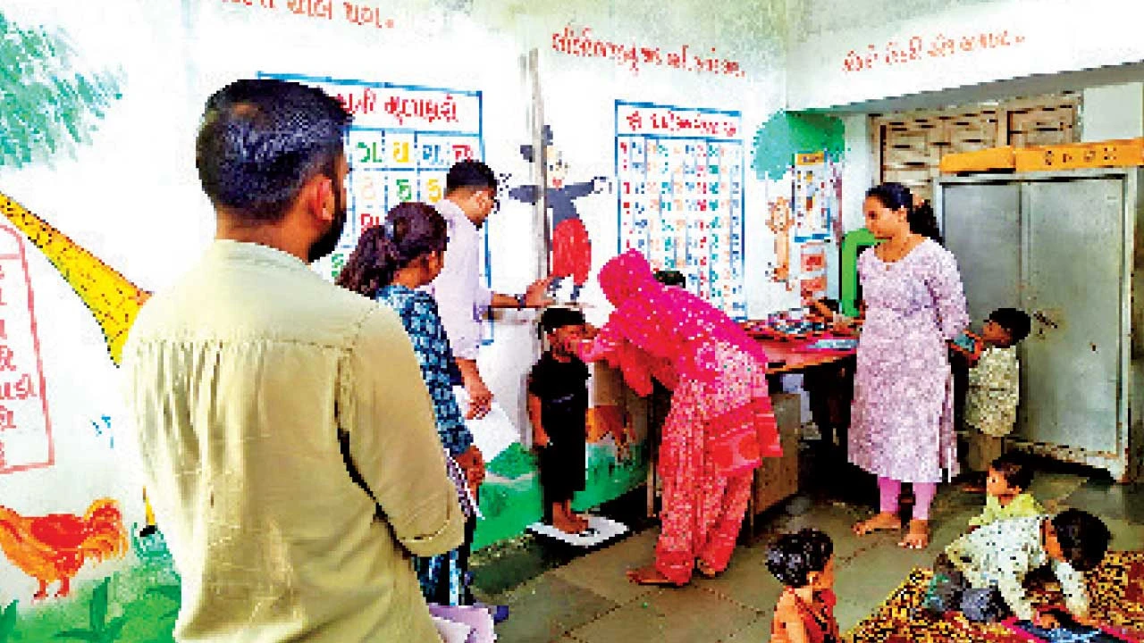DDO દ્વારા નસવાડી તાલુકાના ધારસિમેલ ગામમાં વિકાસકામોની વ્યાપક સમીક્ષા અને નિરીક્ષણ