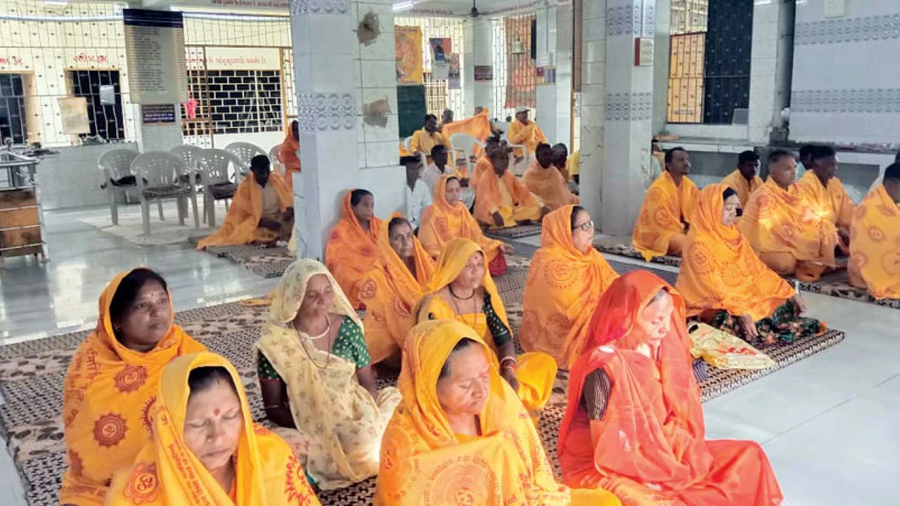 Vadodara: નસવાડી ગાયત્રી શક્તિપીઠ ખાતે શિબિર યોજાઈ