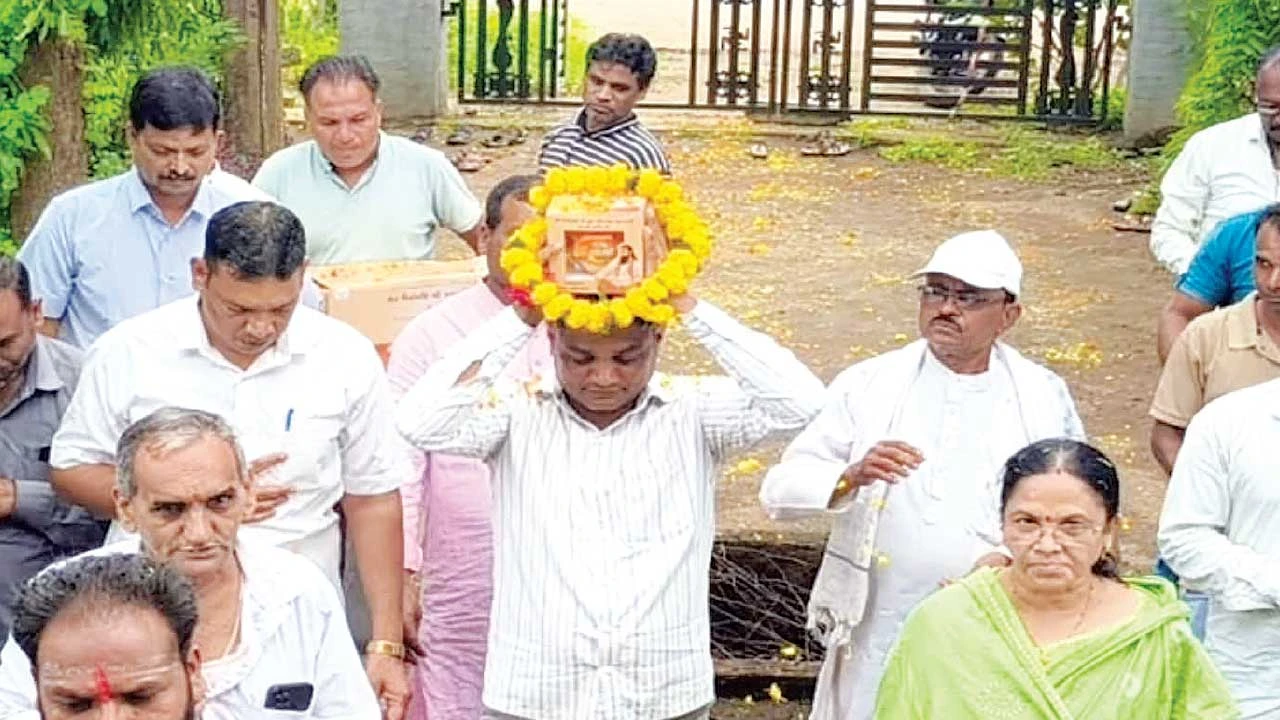 નર્મદા: ચિકદાના આંબાવાડી ગામે ગુરૂ રવિદાસજીની જન્મજયંતિએ ભવ્ય કળશ યાત્રા યોજાઈ