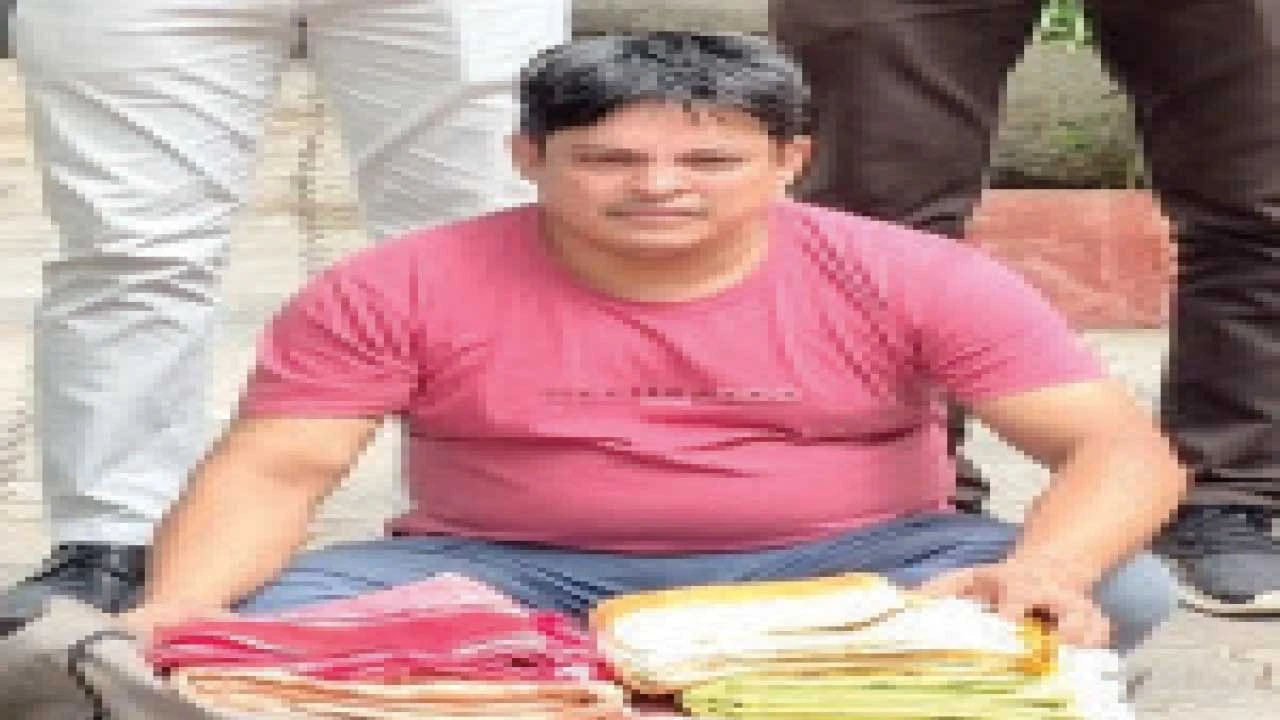 Navsari: સાડી સ્કીમની લાલચ આપી મહિલાઓ સાથે છેતરપિંડી કરનારો બીલીમોરાથી ઝડપાયો